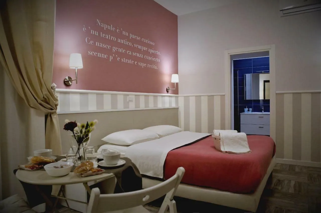 Bed & Breakfast 61 Piazza Cavour B&B Neapel Italien